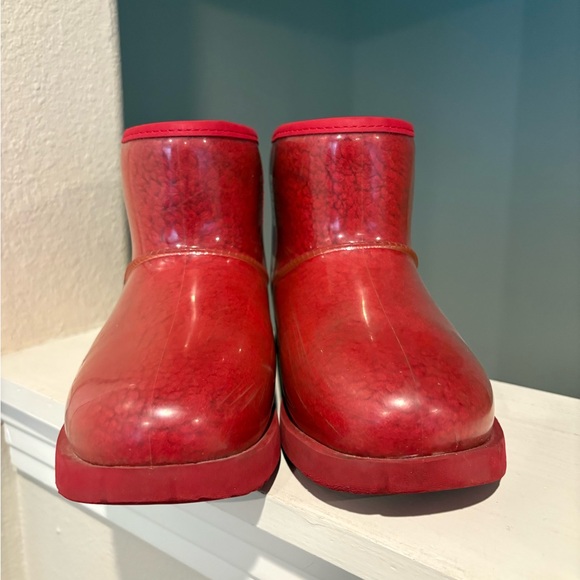 UGG Big Kids Classic Clear Mini II Rain Boot Samba Red Big Kid Size 5/Women 6.5 - Picture 7 of 9
